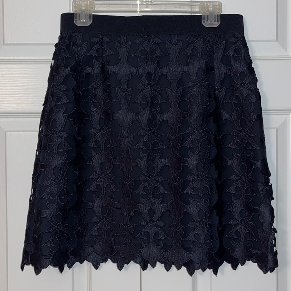 Ann Taylor loft lace skirt navy blue lined size 6